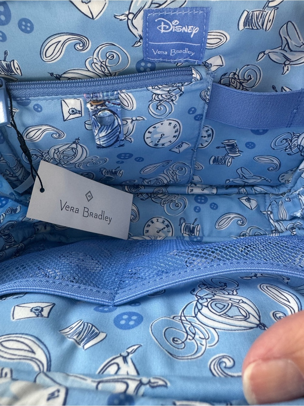 NWT Vera Bradley Cinderella Cord Organizer! - Picture 5 of 5